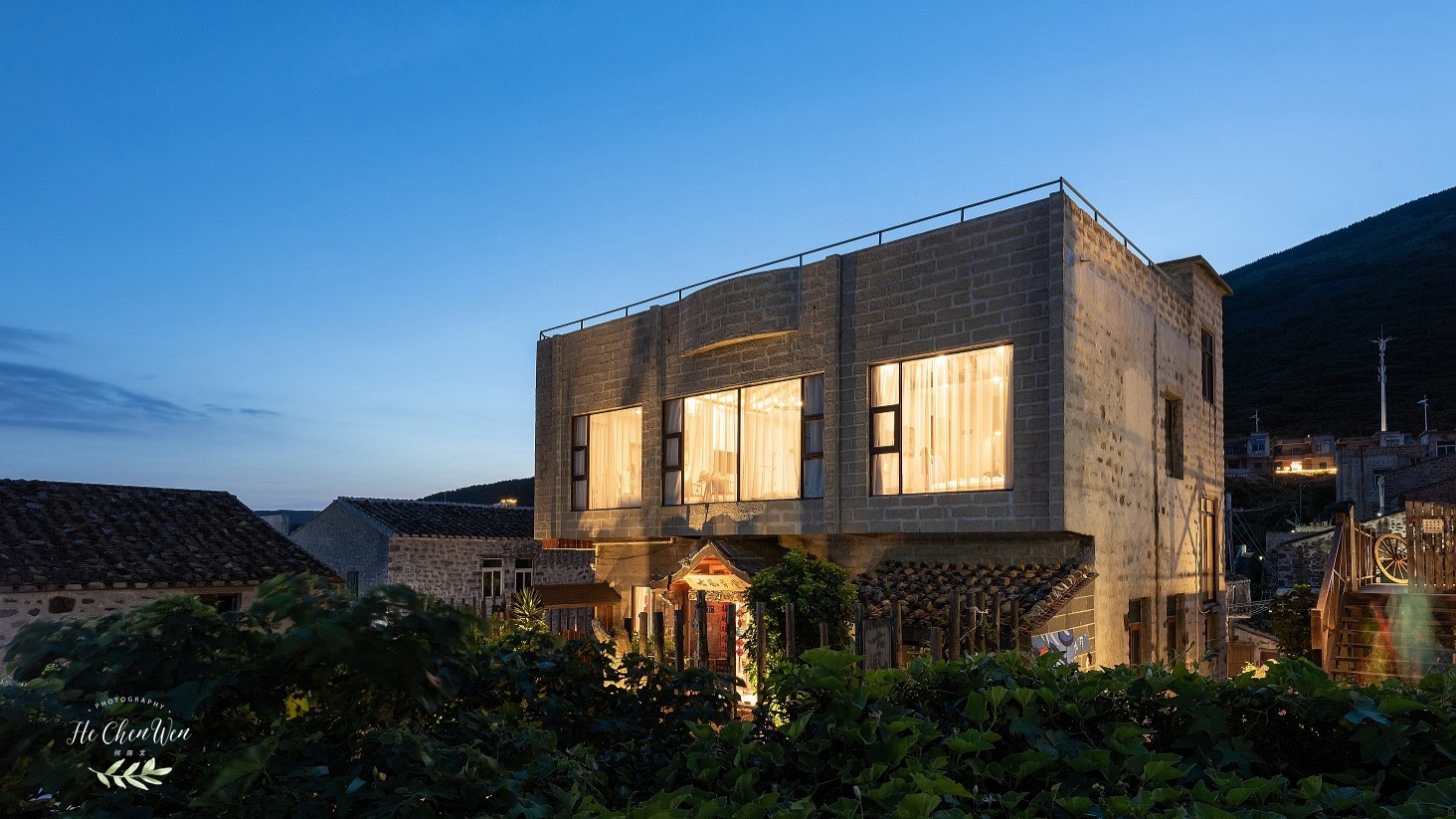 平潭的小渔村，藏着一家会唱歌的民宿，面朝大海，春暖花开