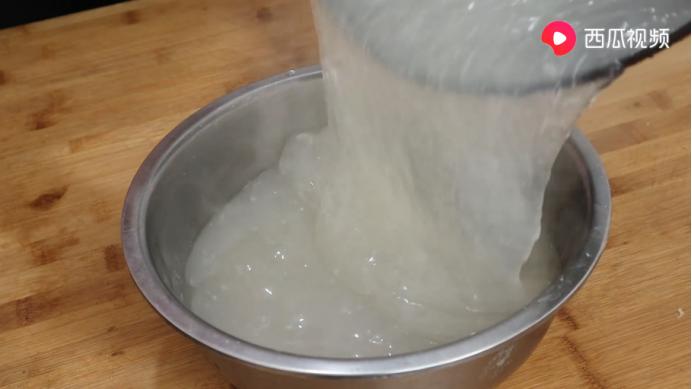 正宗豌豆凉粉做法商用,豌豆凉粉怎么做的看视频