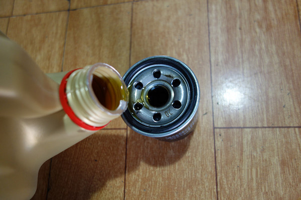 更换机油机滤全过程教程,换机滤的正确方法