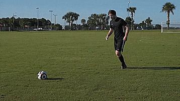 足球射门入门基础篇,足球射门技术由哪三个部分组成