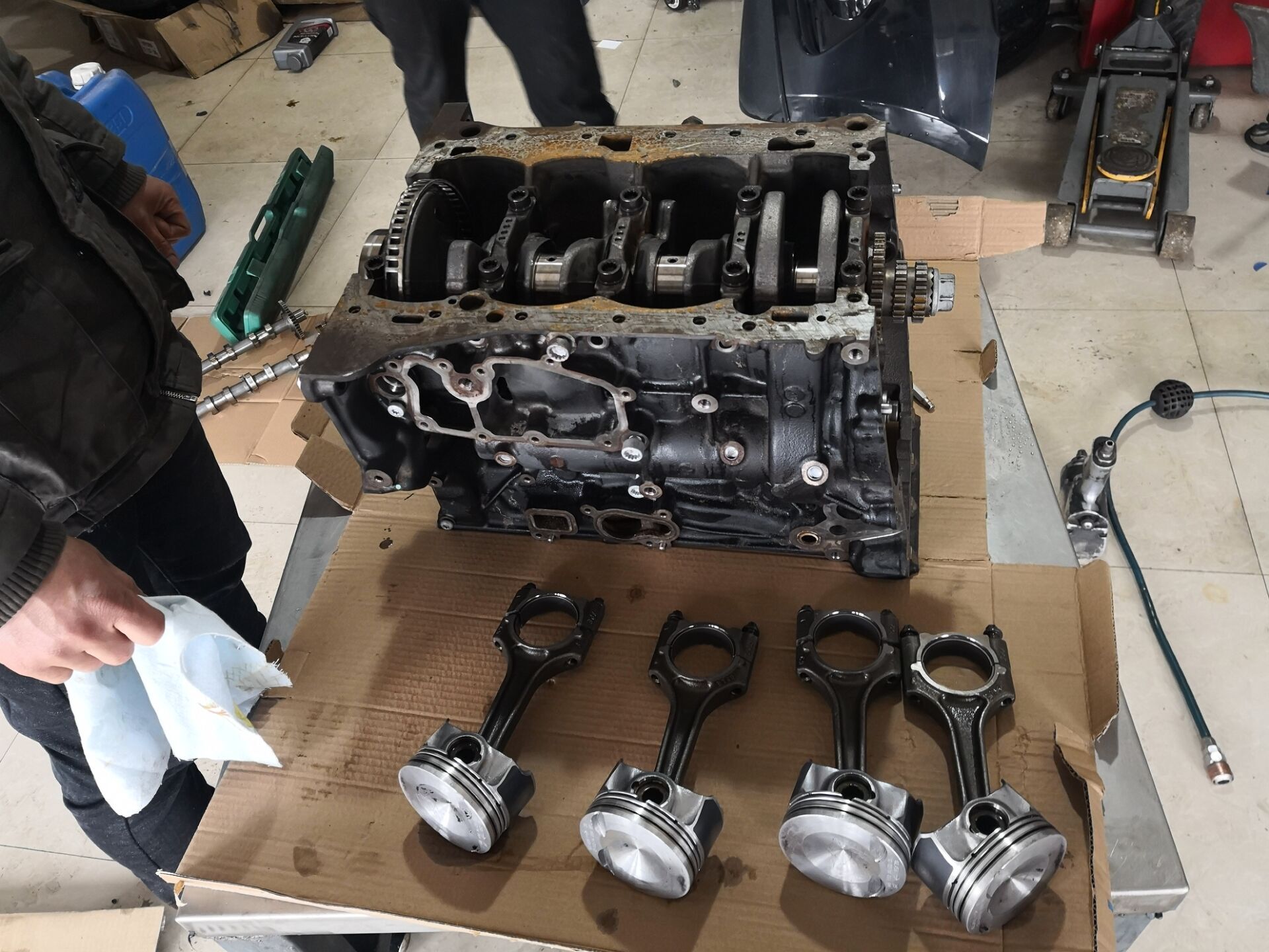 2020奥迪q3烧机油吗,奥迪q3烧机油彻底修复