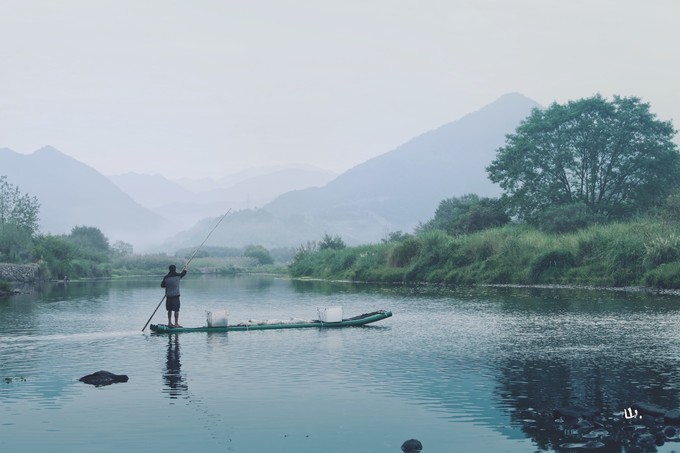 心中有桃花源何处都是山水间,心中若有桃花源何处是水云间