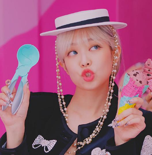 粉墨组合jenny名场面,粉墨演唱会jennie美国场