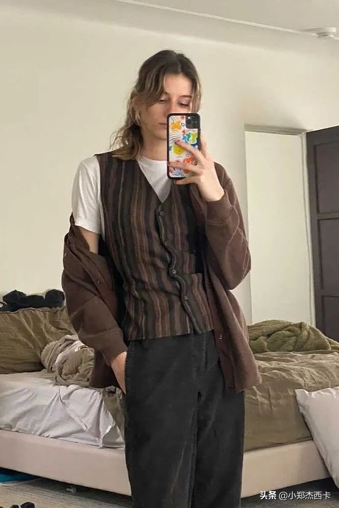 这个单品太绝了，贝嫂、丹麦玛丽王妃、周雨彤、刘雯都pick了它