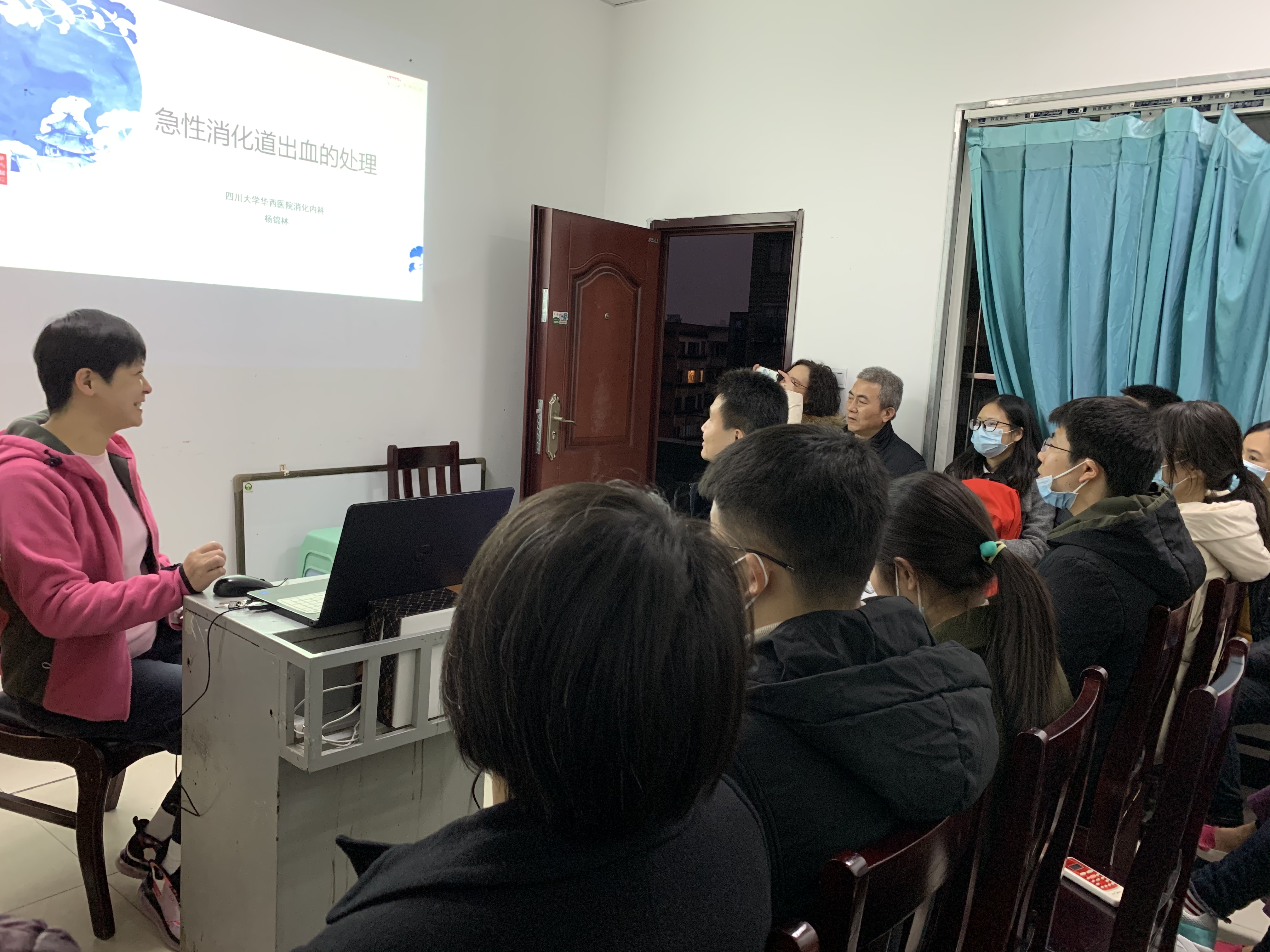 四川华西二院消化内科主任,宜宾二医院胃肠科医生名单