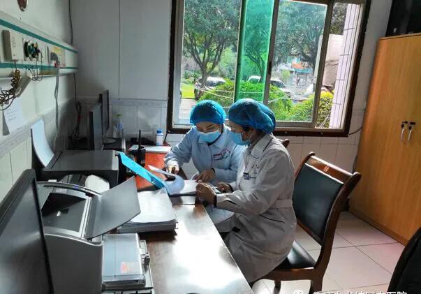 防控第一线重庆北碚巾帼在行动,抗击疫情守初心巾帼先锋冲在前