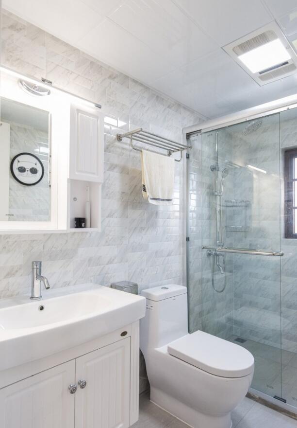 铝扣板吊顶用什么样的好,厕所集成吊顶铝扣板多厚最好