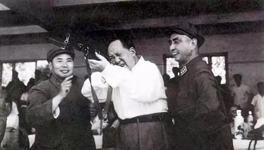 126张照片缅怀毛主席一生!