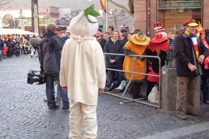 吃蒜能吃药么,吃蒜了能不能吃药