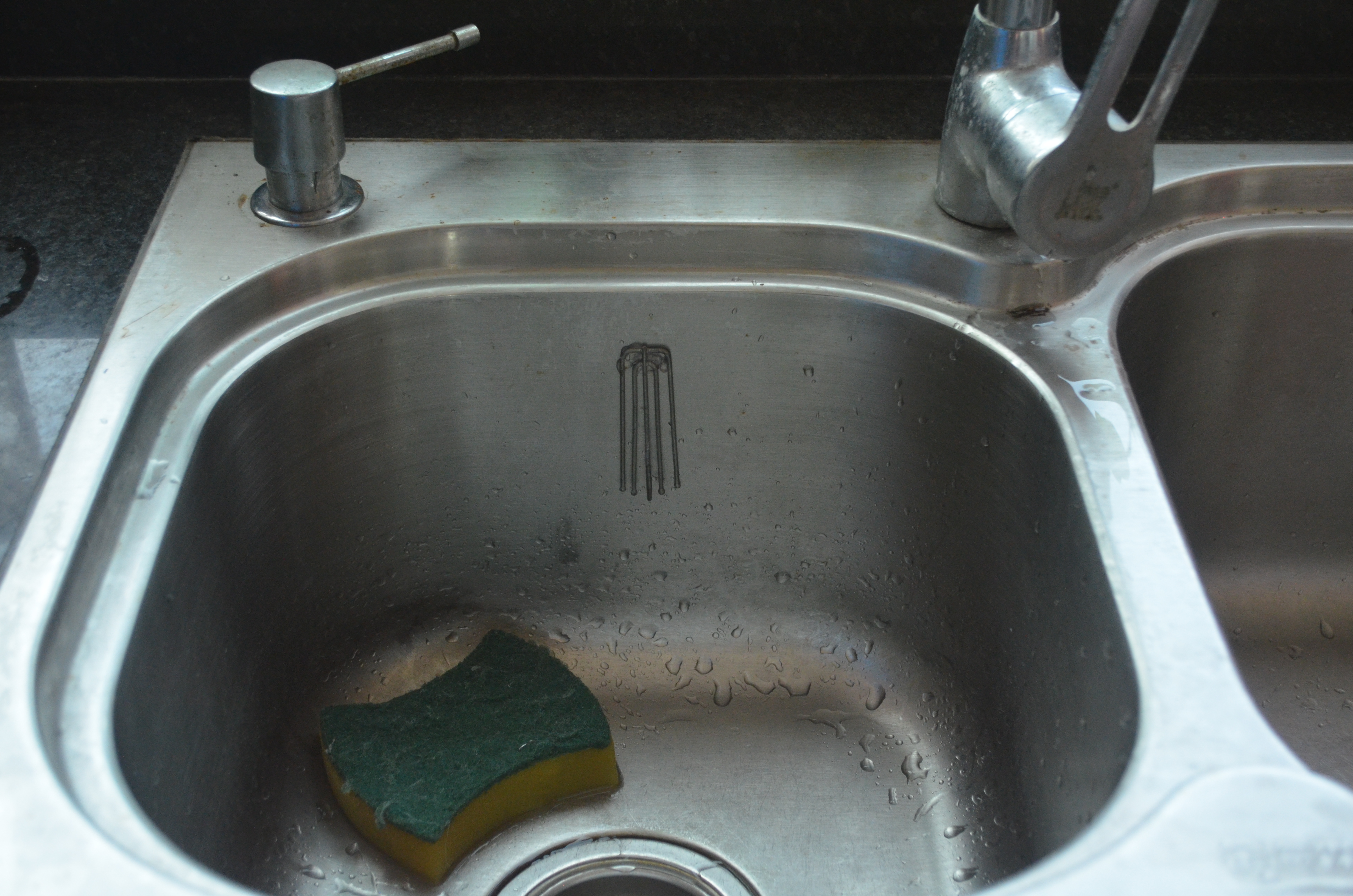 家里随处可见的挂钩真的太实用了,家里很多挂钩怎么利用