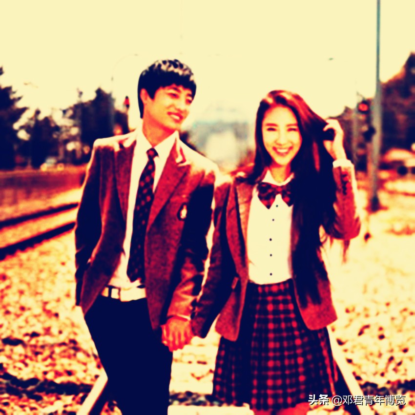 一个孩子的恋爱观，往往取决于自己父母的人生观和爱情观