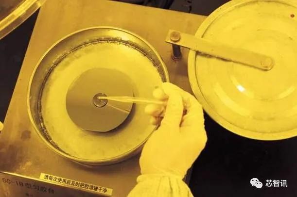 90%市场被国外厂商垄断，光刻胶国产化急需提速！