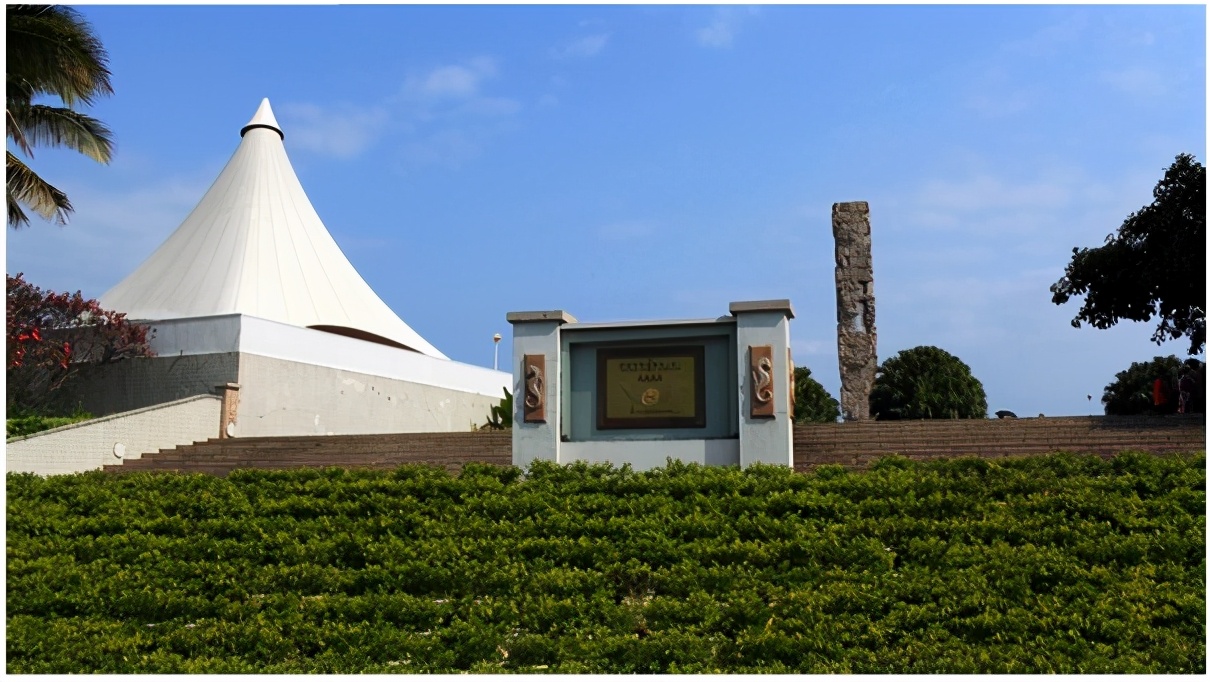 海南三亚亚龙湾酒店,海南三亚亚龙湾介绍