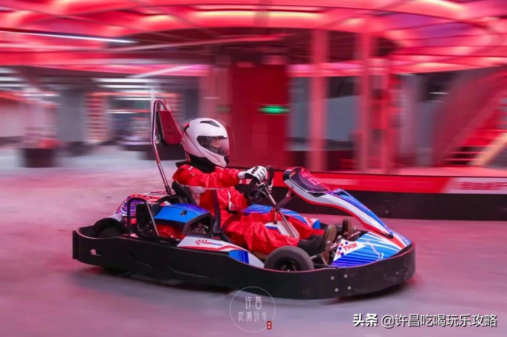 许昌科技广场下面竟然藏着一个卡丁车俱乐部,在朋友圈秒变酷盖