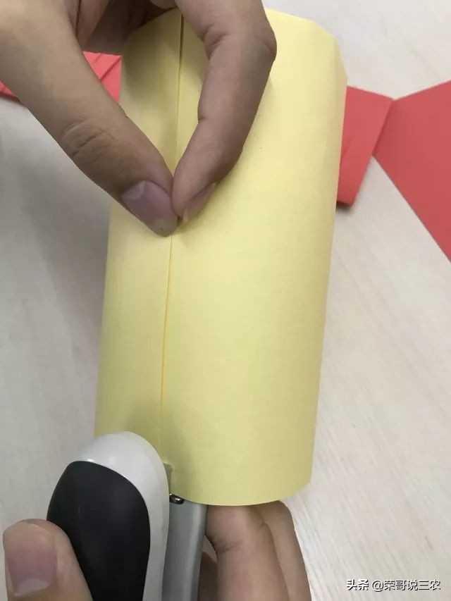 正月十五闹花灯欢乐喜庆过元宵,元宵节的灯笼和花灯怎么做