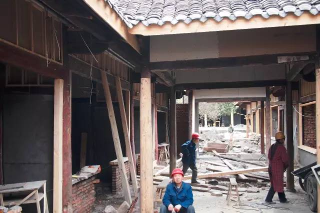 阆中花间堂阆苑特点,与其在城市蜗居不如在乡村建房