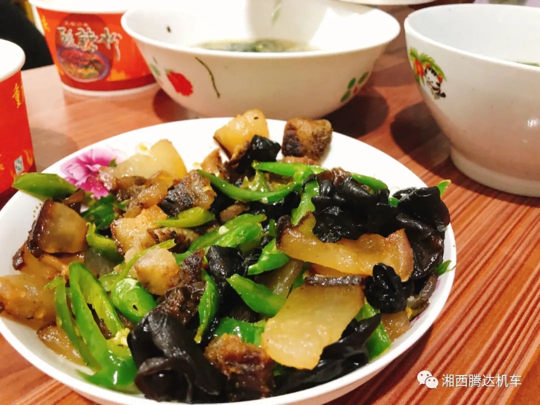 我47岁，春风150NK让我代步摩旅两不误