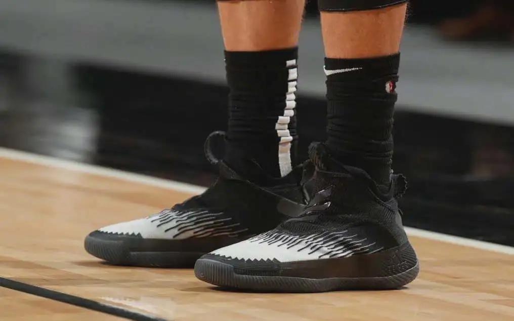 后卫球鞋大体重安德玛便宜,适合大体重后卫的球鞋200以内