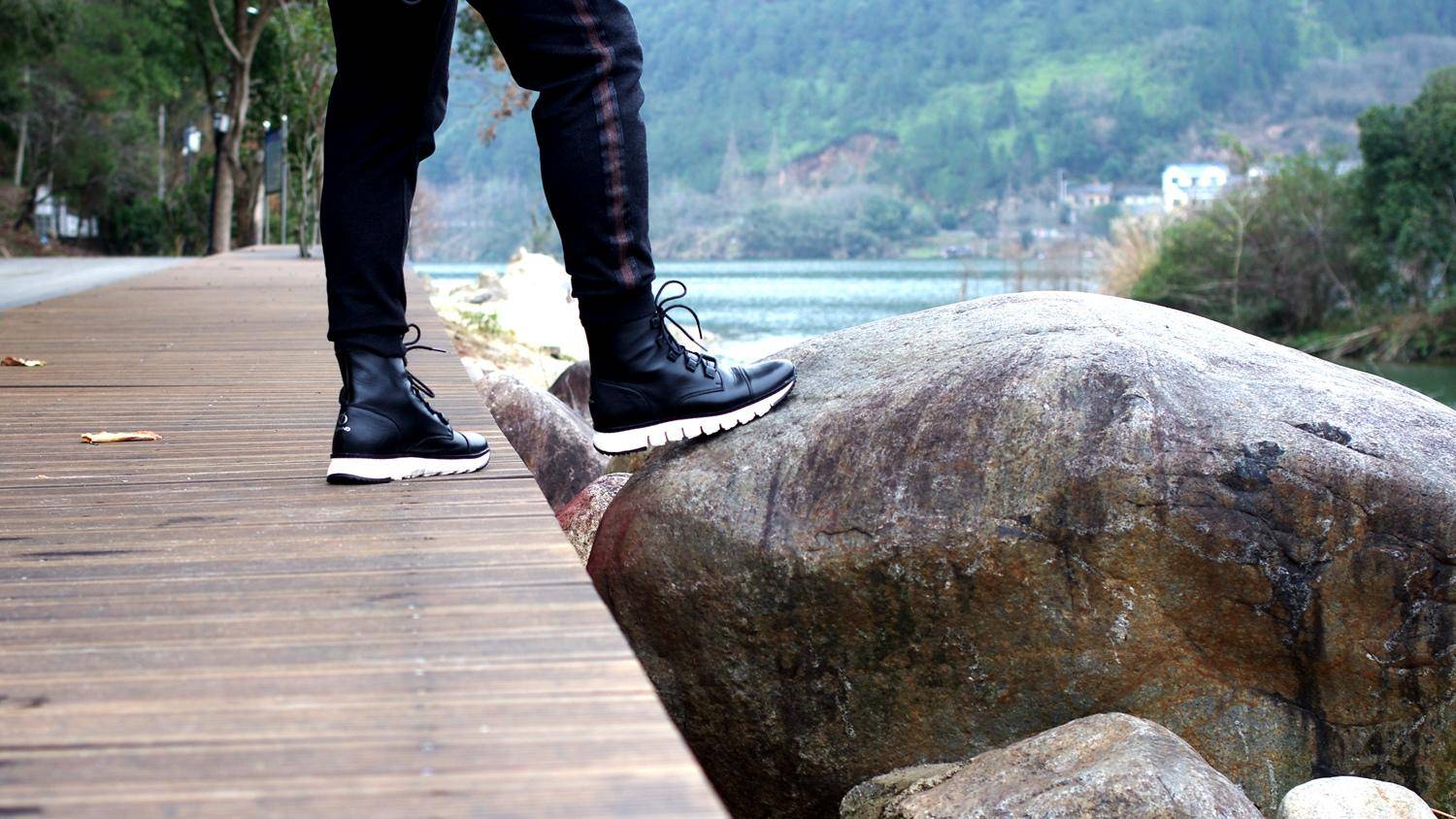 喜新不厌旧:一天一双靴子一个造型,除夕到初六各场合全适配