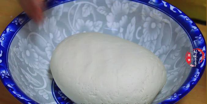 蒸包子发面忘放糖了补救方法,蒸包子放酵母和小苏打吗