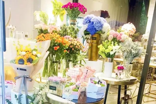 海派轻奢风格露台餐厅,低调轻奢露台餐厅