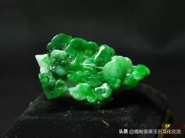 翡翠雕刻房子造型寓意,翡翠雕刻蚂蚁和虫子寓意