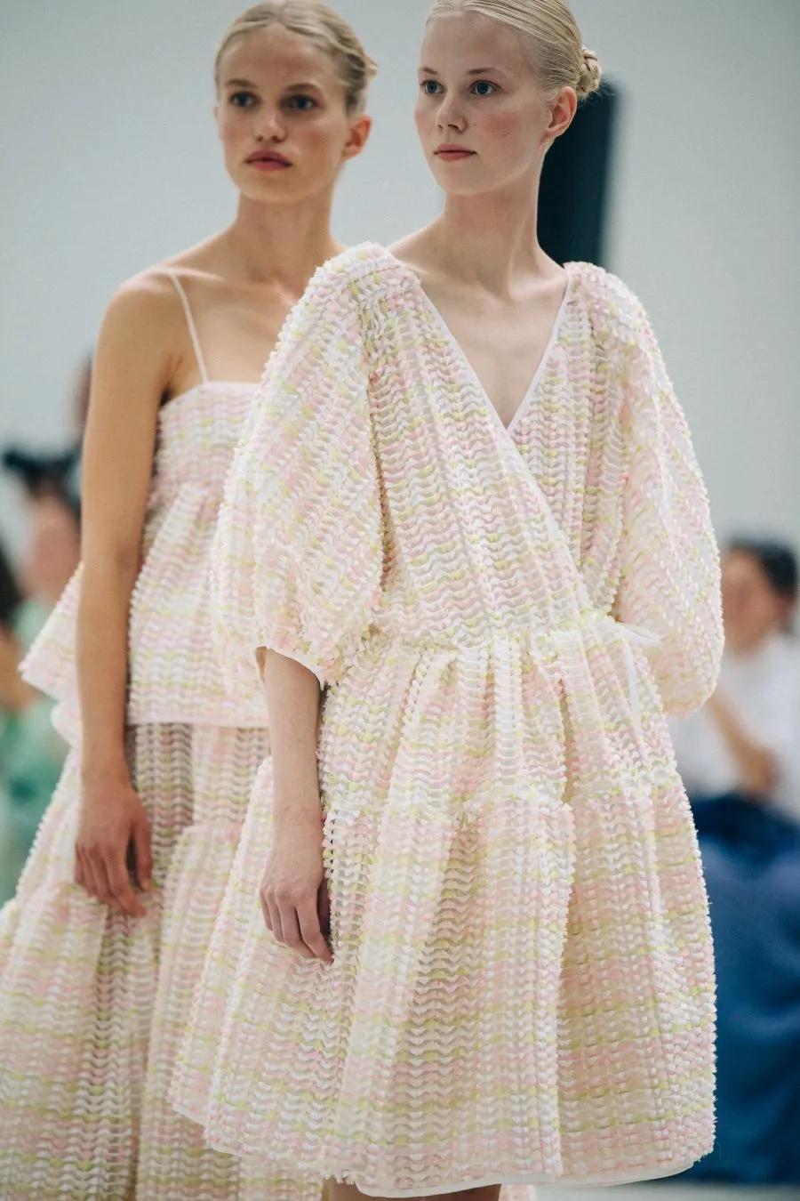 美出高级感这是什么神仙裙子,高个子也能穿的神仙裙子