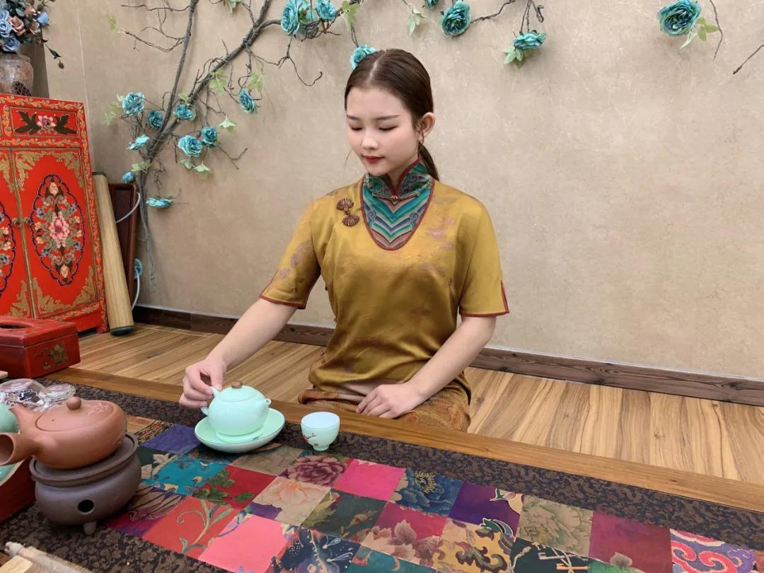 旗袍才是最有韵味的,东方旗袍美女的魅力