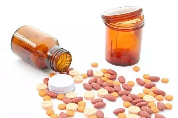 哺乳妈妈吃药乳汁有治疗作用吗,吃了哺乳期慎用的药怎么办