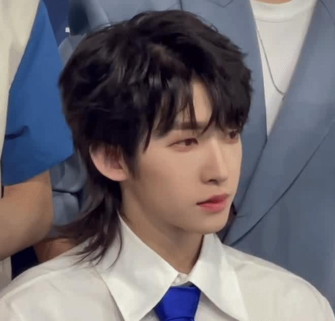 6-8岁女孩脸小剪短发什么头型好看,剪短发显脸小减龄发型