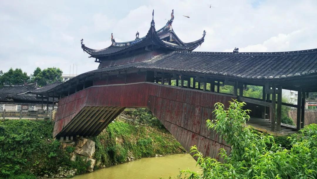 中国最美的十大温泉旅游胜地,一日游十大最美丽温泉