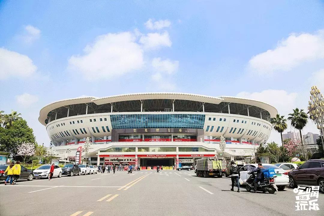 贺龙体育馆附近好吃的小吃,贺龙体育馆附近吃的美食推荐