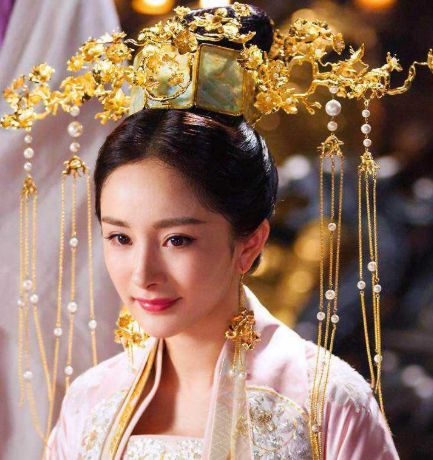 无刘海女明星长发发型,长脸型女星的无刘海发型