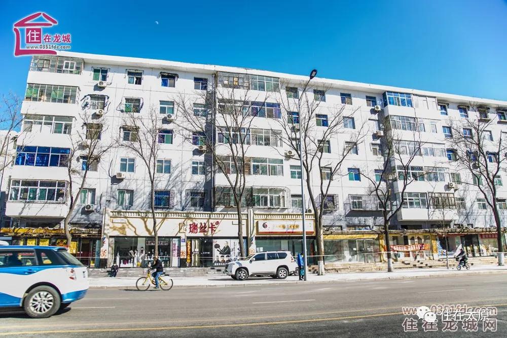 解放路改造两个半月完工过半,解放路进行了几次改造