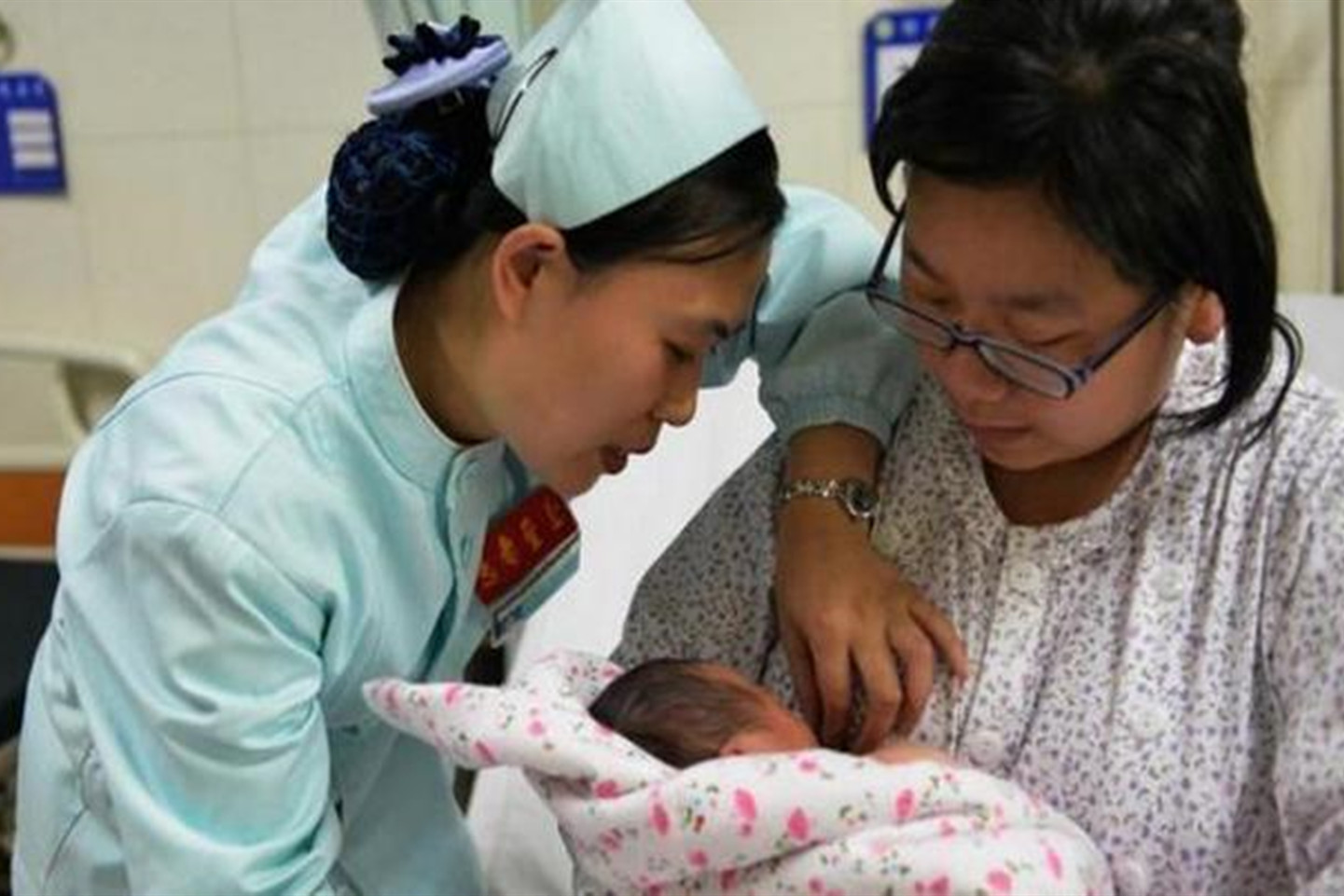 孩子长得不像爹妈妻子做亲子鉴定,孩子不像丈夫亲子鉴定结果