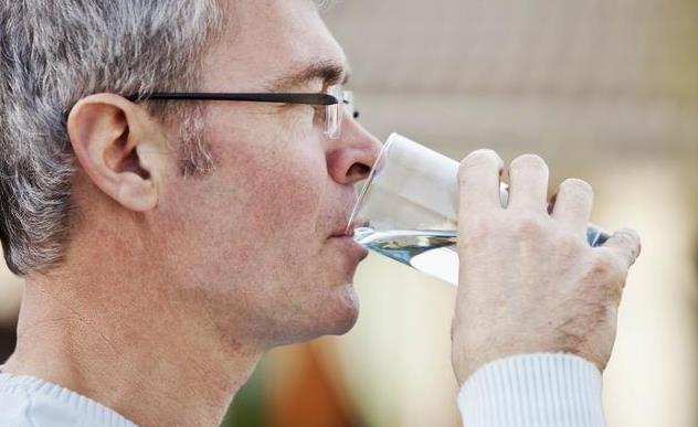 降尿酸吃保健品管用吗,如何减少和加速尿酸的排泄