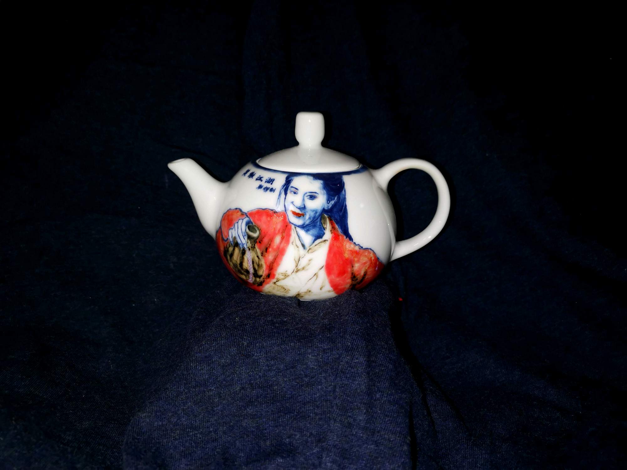 景德镇陶瓷水杯价格表,景德镇杯子轻还是重