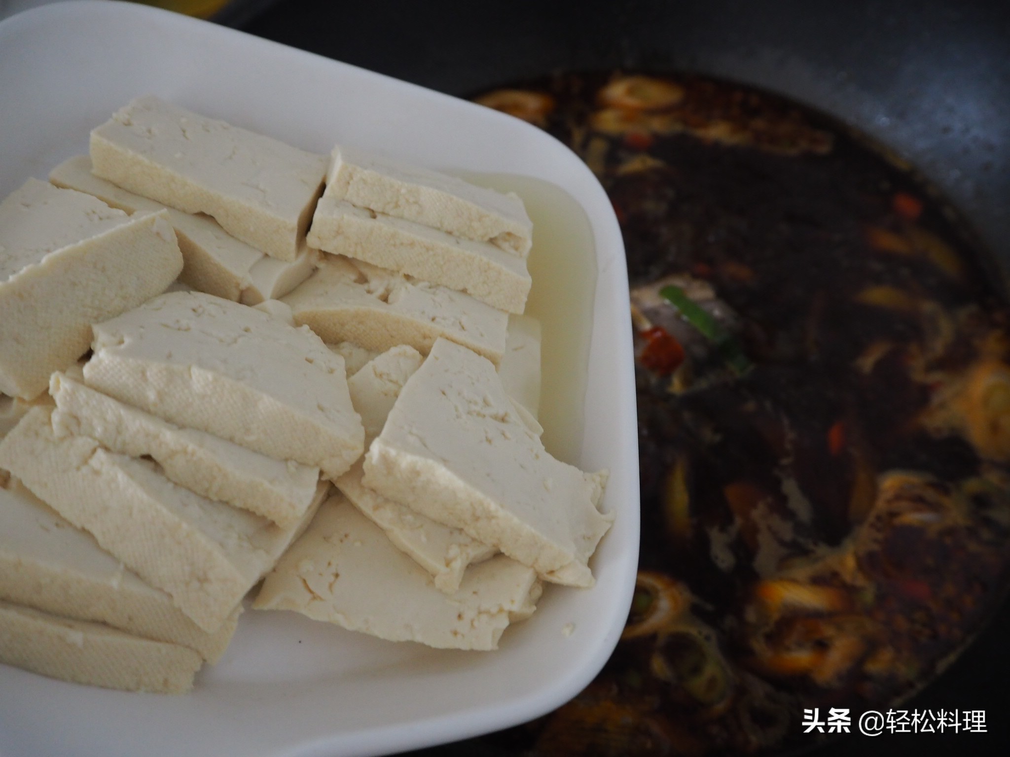 炖鲢鱼大鱼头怎么做出来的汤不腥,鱼头怎么做好吃不上火微辣