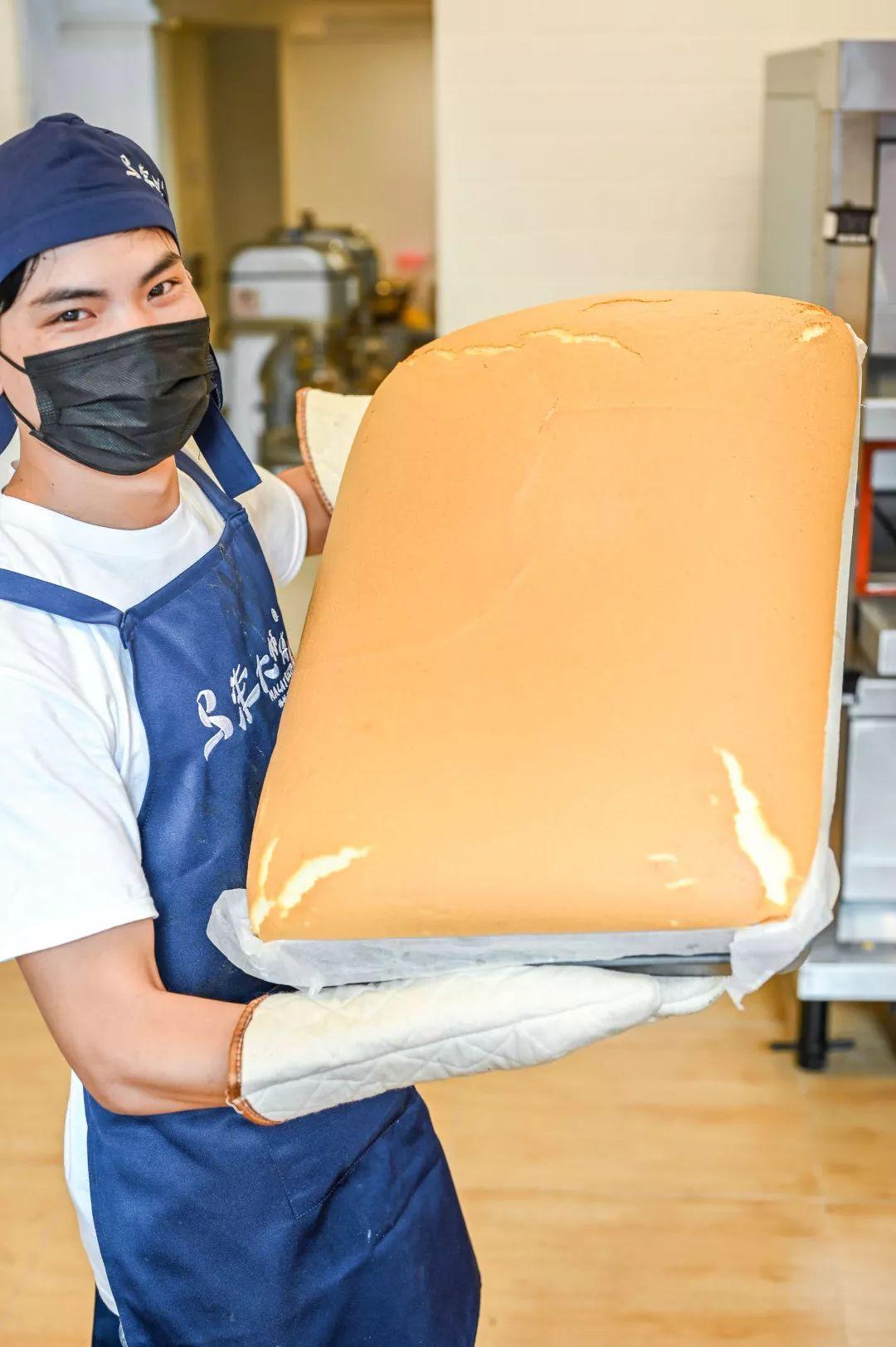 抖臀3兄弟，自带爆浆特效，香了一条街，不允许你没吃过