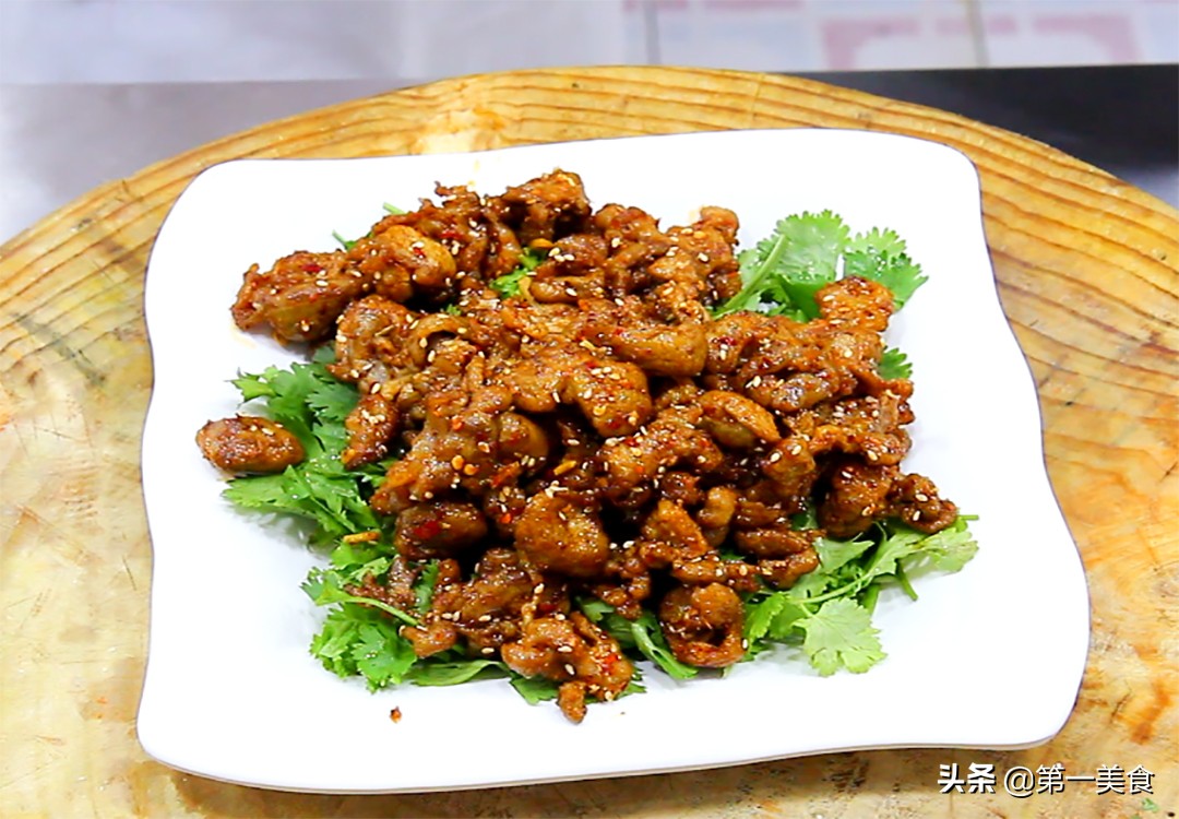 孜然羊肉要怎么做才不膻才好吃,孜然羊肉不滑油的做法