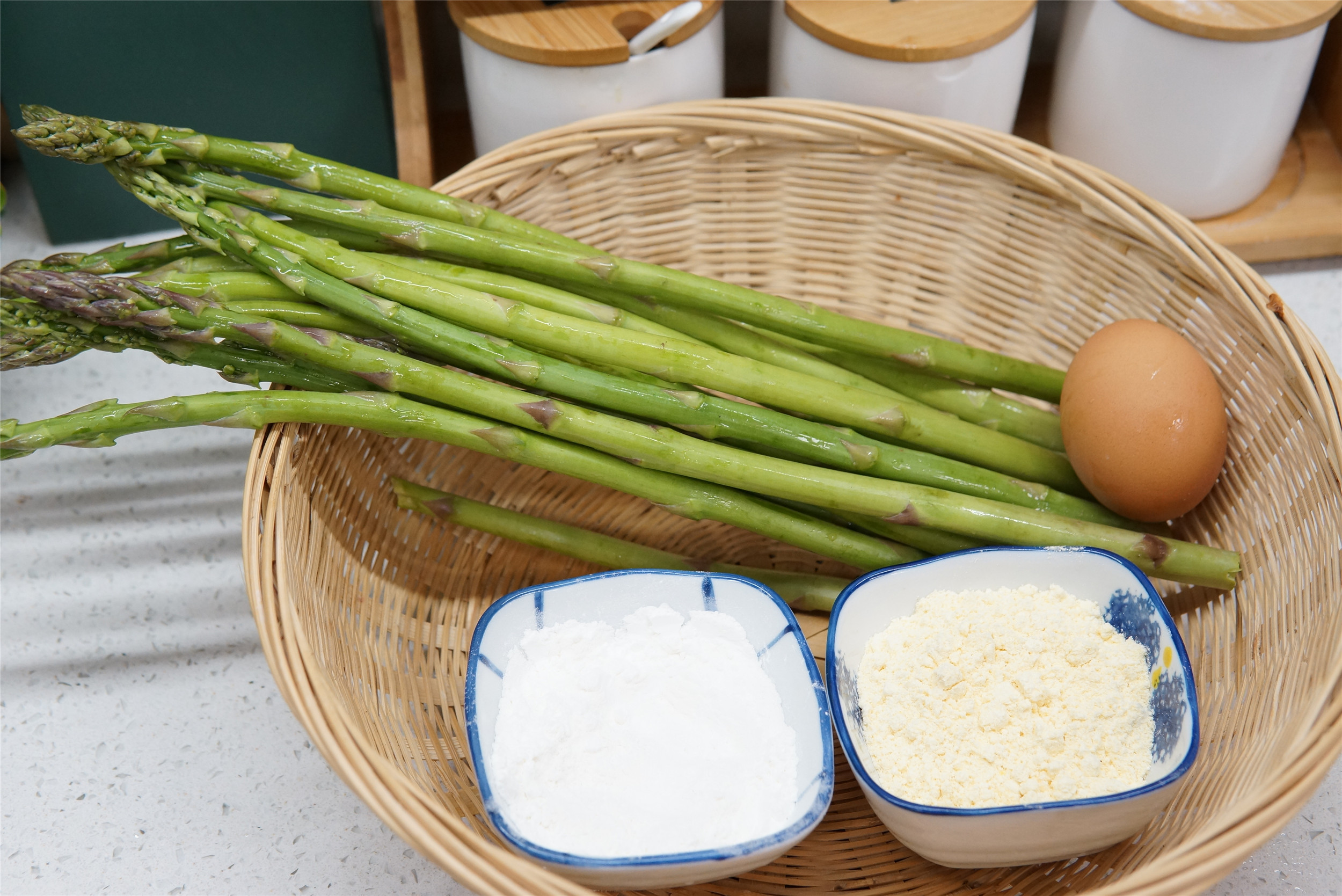 应季必吃芦笋,芦笋每天吃多少能起到放硒的作用