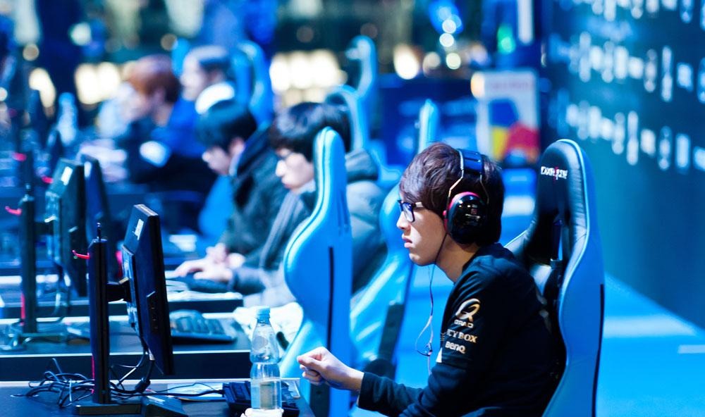 网咖电脑为什么比自己家的好,网咖为什么电脑这么快