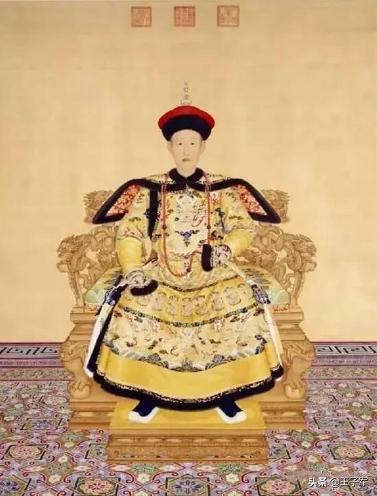 清朝官员戴的朝珠多少颗,清代皇上的朝珠是什么材质