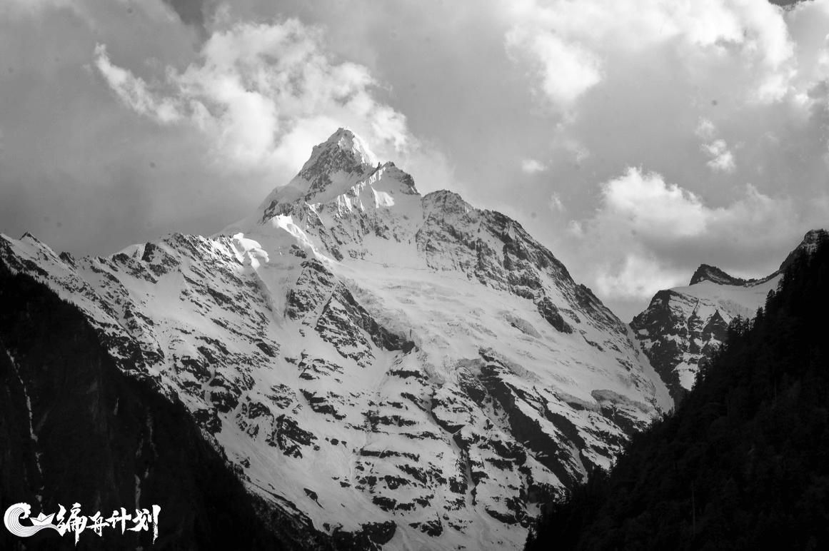 在海拔4200米,自己发电联机玩《暗黑2》的三天