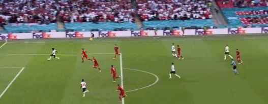 英格兰对法国最后三分钟一个点球,英格兰再次跌倒在点球面前