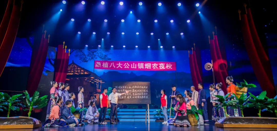 陆游的诗铁马冰河入梦来,铁马冰河入梦来是谁的诗