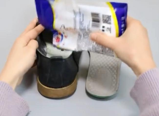 洗鞋子除鞋臭最快的好方法,鞋子有汗臭别洗了
