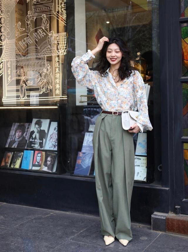 屁股大胯宽的女士穿什么裤子好看,140斤遮肉遮胯宽显瘦裤子