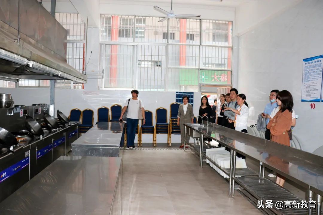 高新医药“校企合作指导委员会”召开第三次研讨会