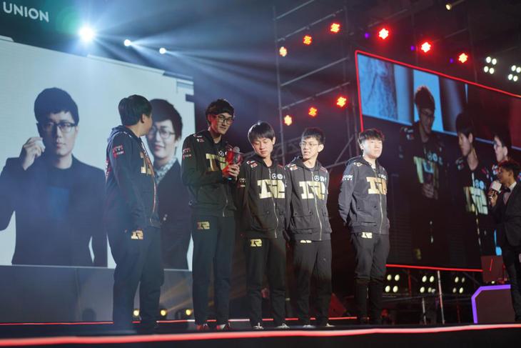 CGU2018电竞盛典燃爆星城长沙,数万人嗨翻湖南会展中心